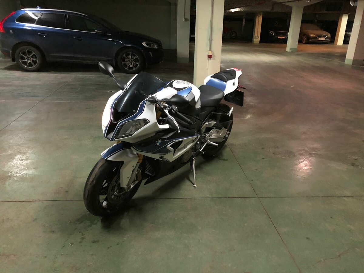 BMW hp4 2015