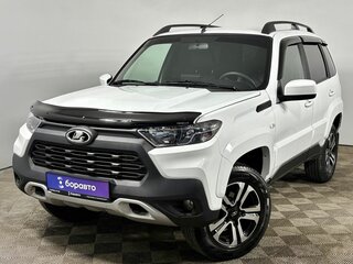2024 Lada (ВАЗ) Niva I Рестайлинг (Travel), белый, 1399000 рублей, вид 1