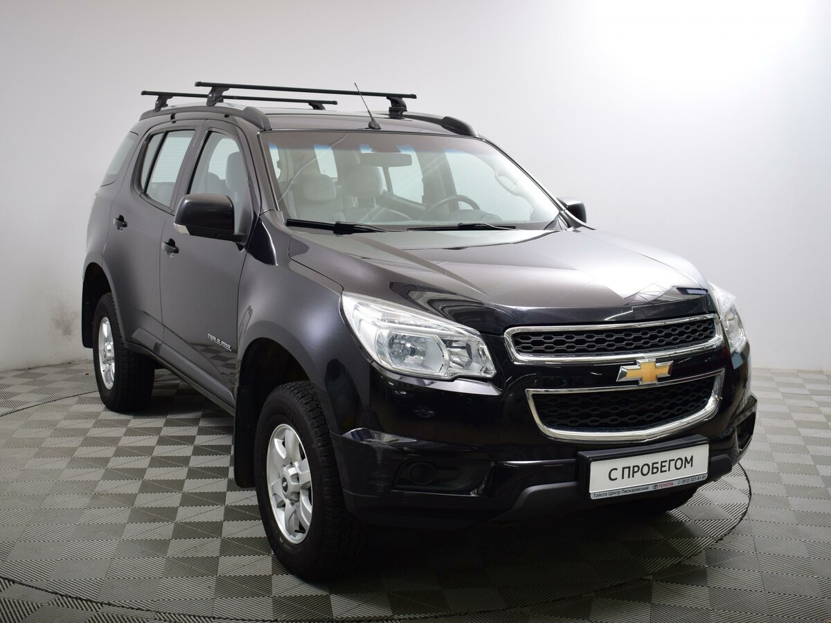 Chevrolet trailblazer 2015 с человеком