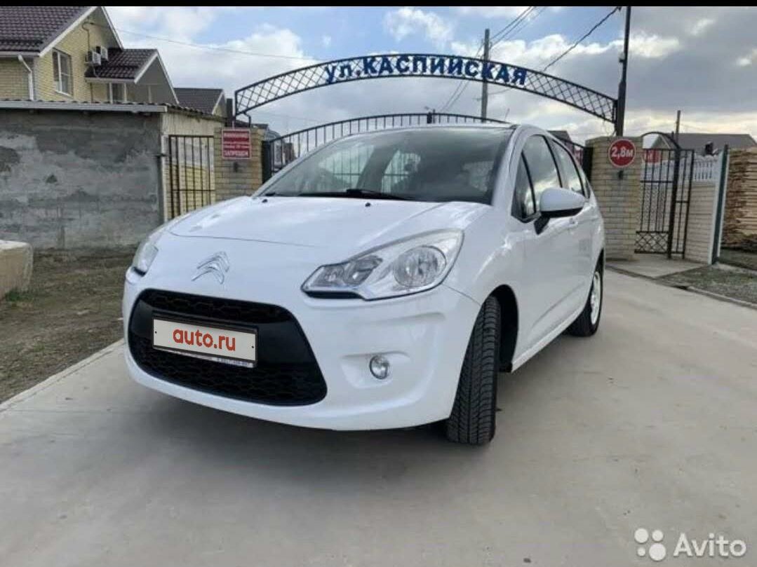Купить б/у Citroen C3 II 1.6 AT (120 л.с.) бензин автомат в Сочи: белый ...