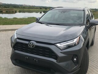 2023 Toyota RAV4 V (XA50), серый, 3850000 рублей, вид 1
