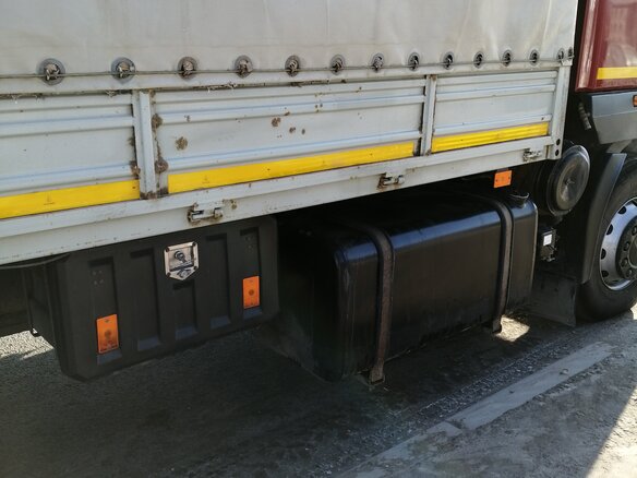 2011 МАЗ 5340, красный - вид 3