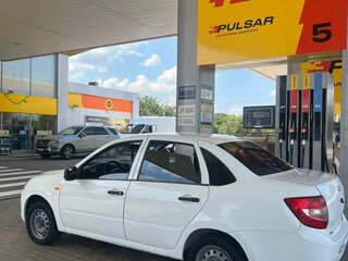 2013 Lada (ВАЗ) Granta I, белый, 300000 рублей, вид 3