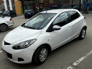2014 Mazda 2 II Рестайлинг (DE2), белый, 555500 рублей, вид 1
