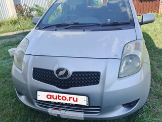 2005 Toyota Vitz II (XP90), серебристый, 520000 рублей, вид 1