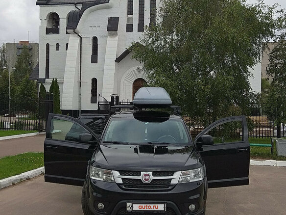 2013 Fiat Freemont, чёрный - вид 2