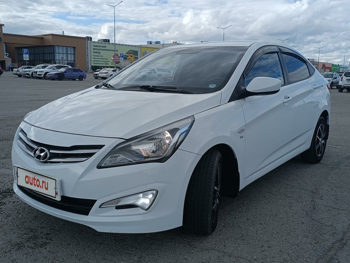 Купить б/у Hyundai Solaris I Рестайлинг 1.6 AT (123 л.с.) бензин ...