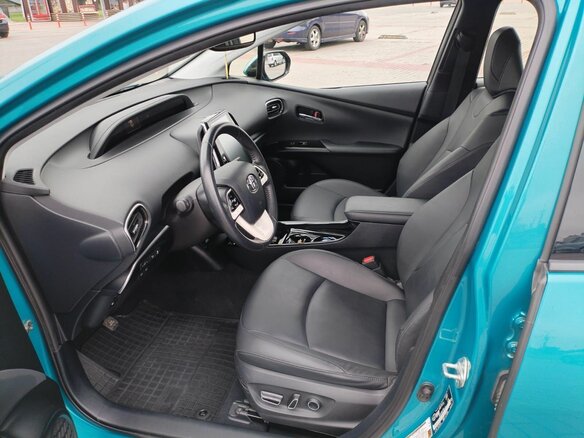 2018 Toyota Prius PHV ZVW52 Prime IV (XW50), голубой, 1960000 рублей - вид 8