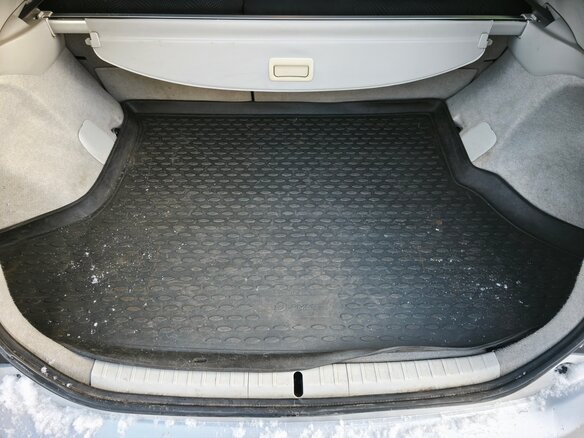 2015 Toyota Prius III Рестайлинг (XW30), серебристый, 1600000 рублей - вид 26