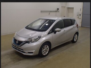 2019 Nissan Note e-Power II Рестайлинг, серебристый, 1330000 рублей, вид 1