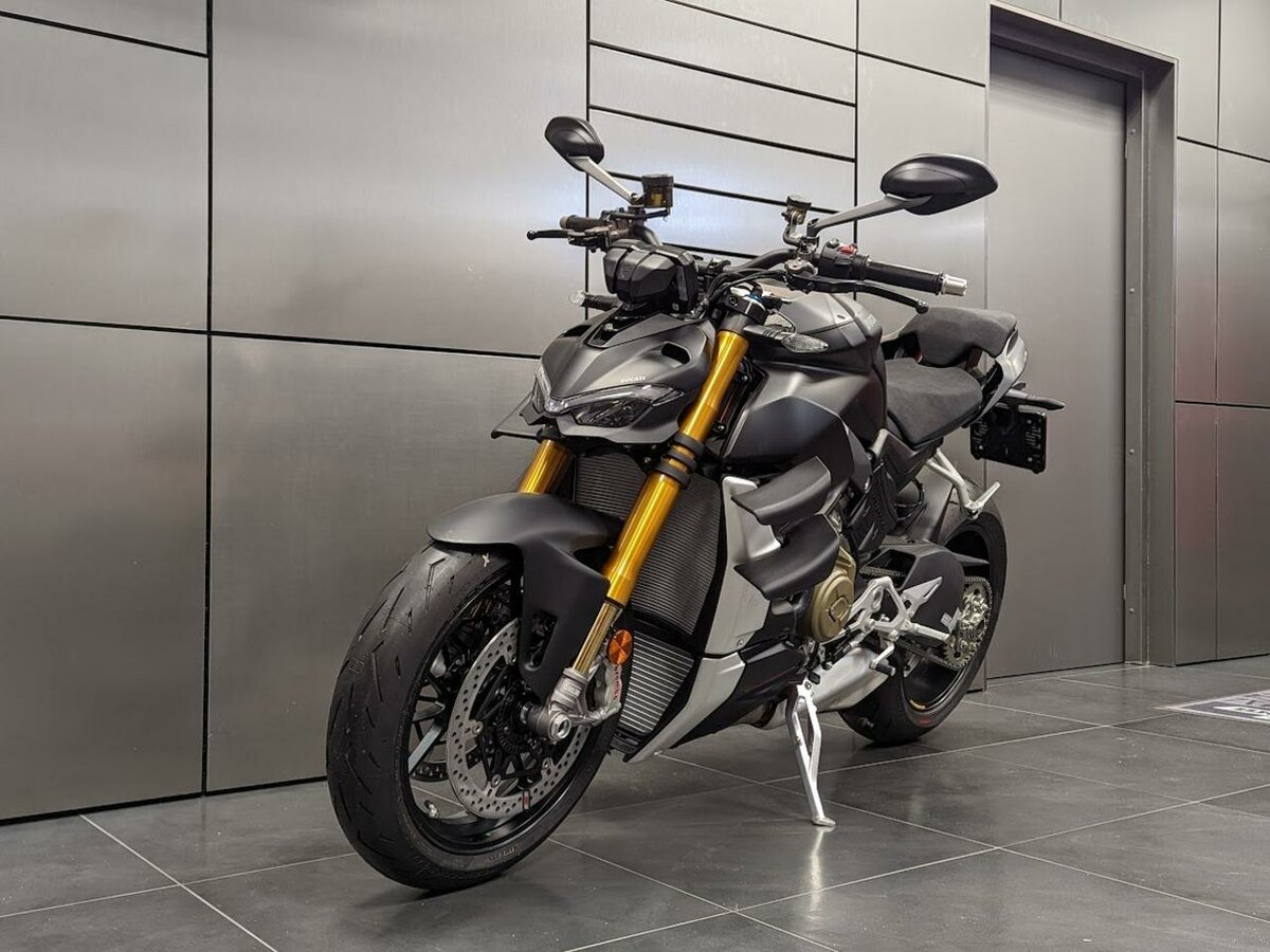 Ducati Streetfighter Mercedes