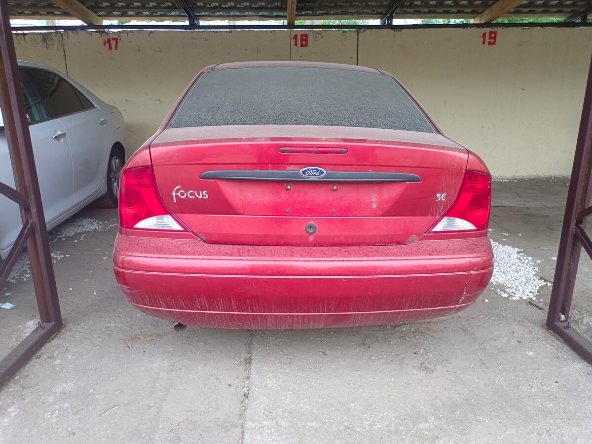 Купить б/у Ford Focus I (North America) 2.0 AT (111 л.с.) бензин ...