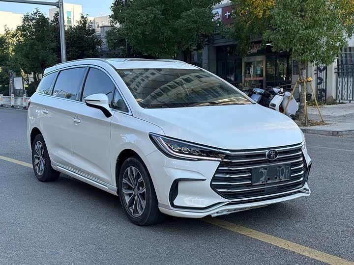 BYD Song Max I Рестайлинг