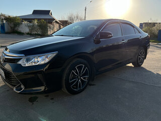 2016 Toyota Camry VII (XV50) Рестайлинг, чёрный, 2250000 рублей, вид 1