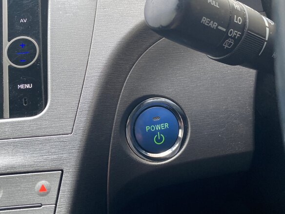 2013 Toyota Prius III Рестайлинг (XW30), чёрный, 1150000 рублей - вид 11