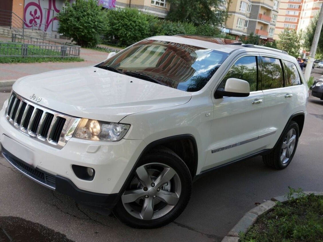 Jeep внедорожник белый