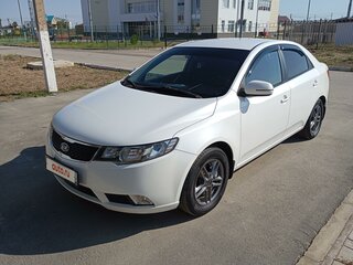 2011 Kia Cerato 5-speed II, белый, 950000 рублей, вид 1