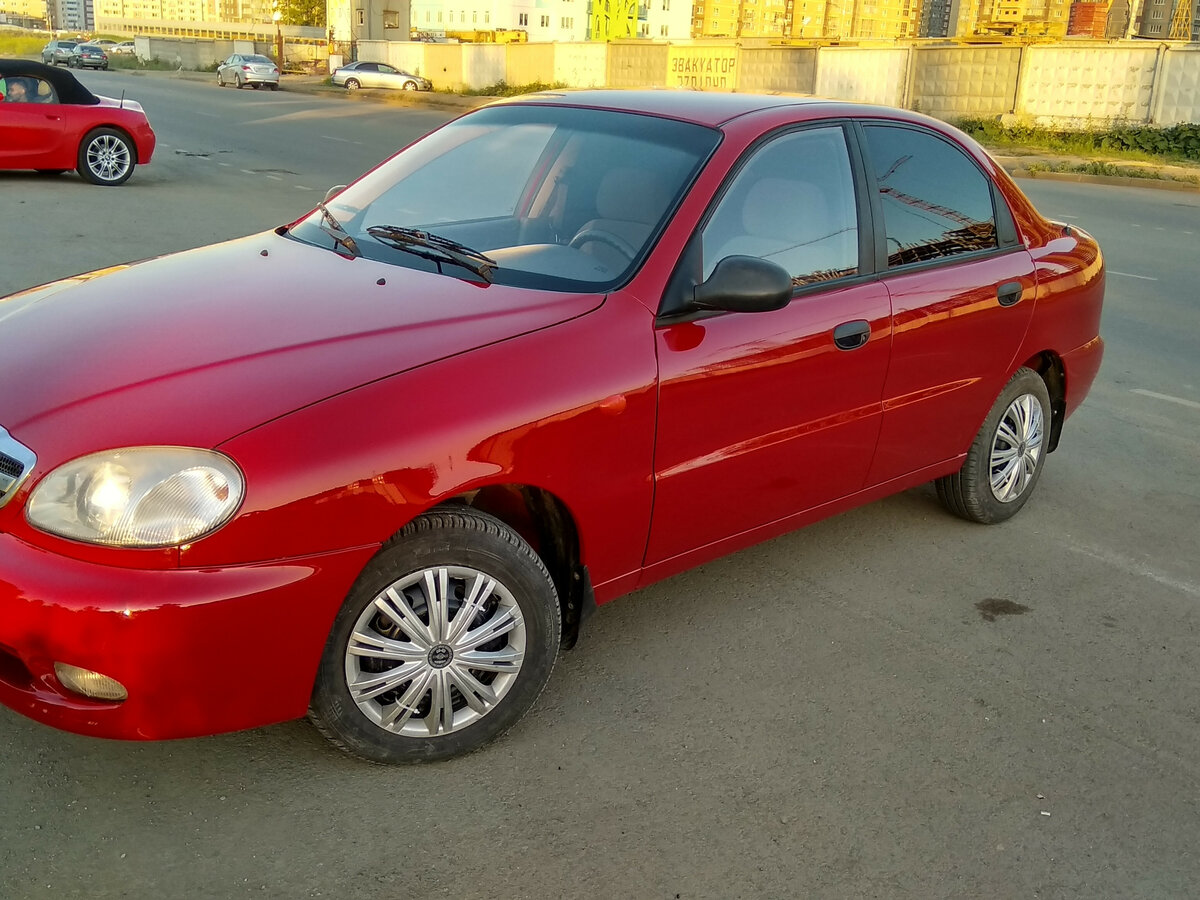 Lanos Chevrolet оранжевый