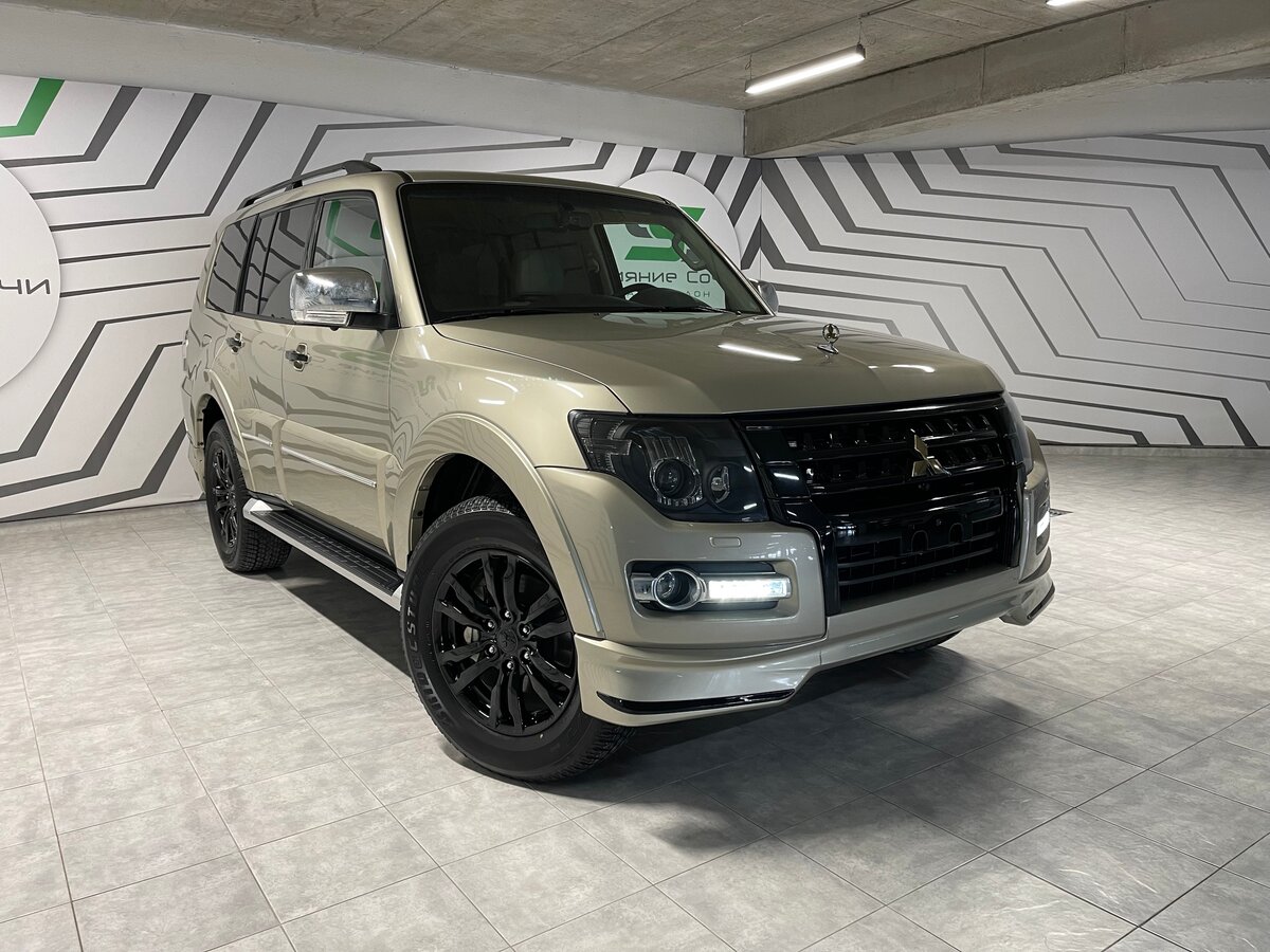 Купить б/у Mitsubishi Pajero IV Рестайлинг 2 3.8 AT (243 л.с.) 4WD ...