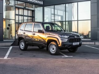 2025 Lada (ВАЗ) Niva I Рестайлинг (Travel), коричневый, 1354000 рублей, вид 1