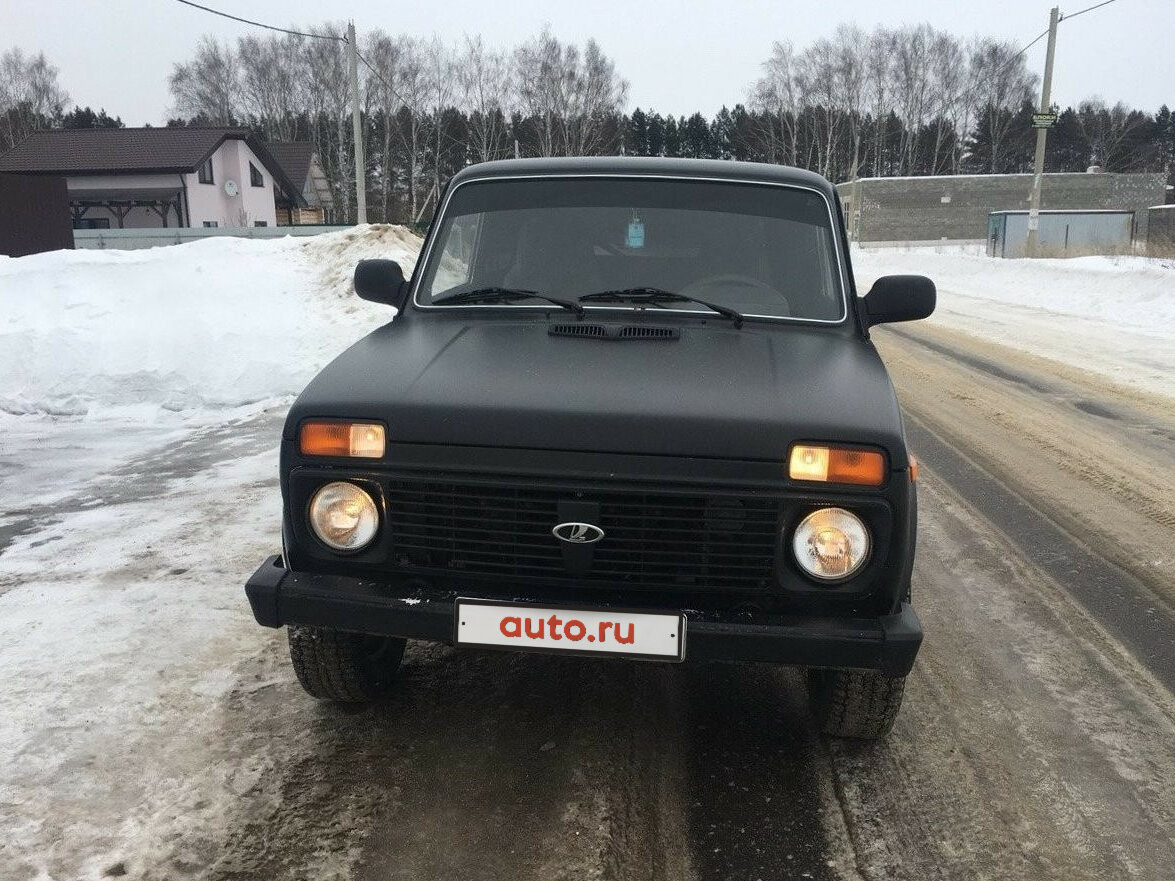 Черная матовая нива