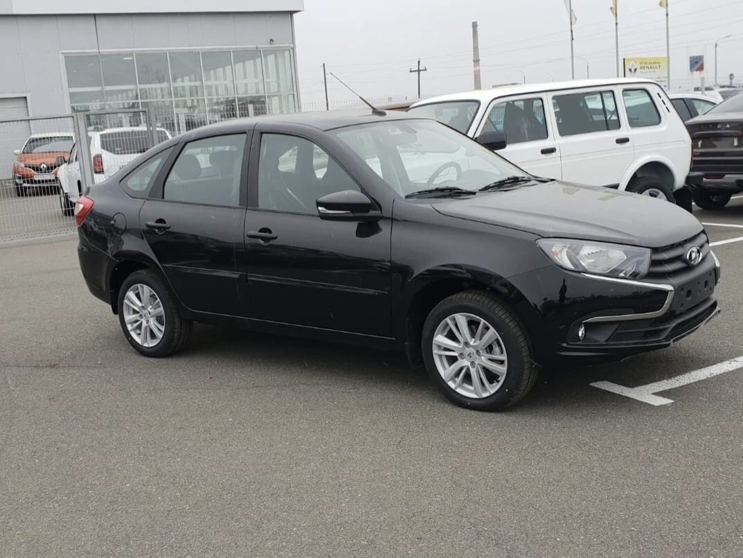 Как выглядит черная лада гранта Купить Lada (ВАЗ) Granta с пробегом 2023 года с бензиновым двигателем по цене от
