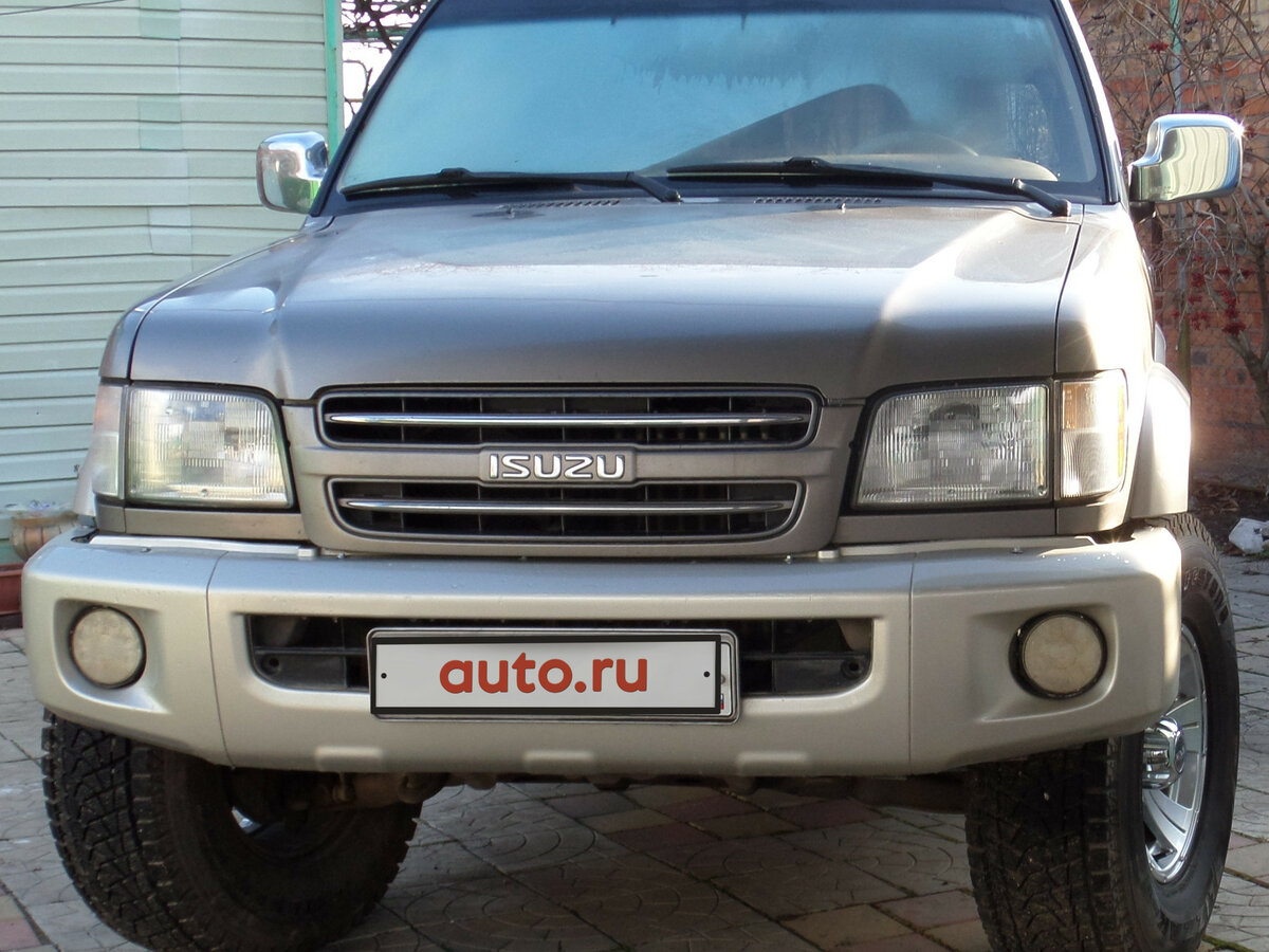 Isuzu Trooper II 2001