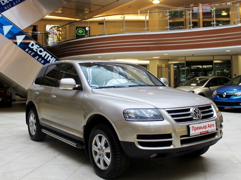 Машина Volkswagen Touareg 2007