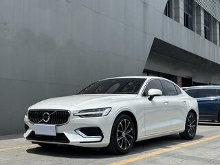 2021 Volvo S60 III, белый, 2100000 рублей, вид 1