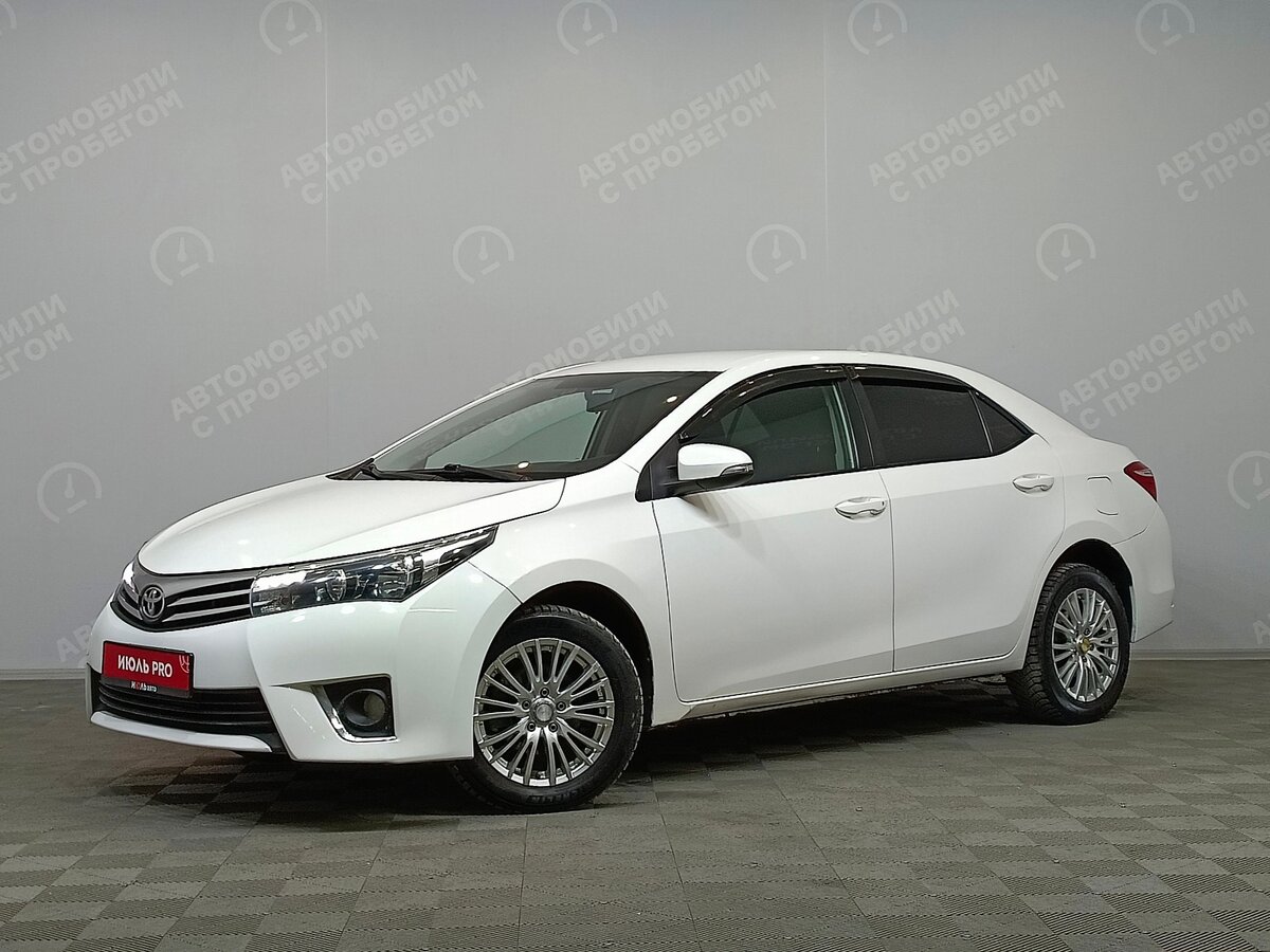 Toyota Corolla 2013 Р±РµР»С‹Р№