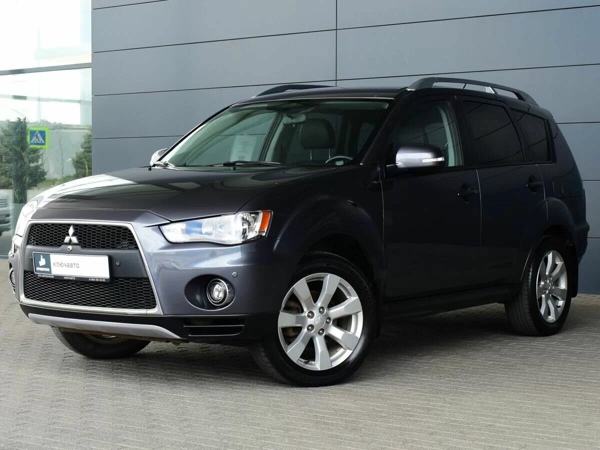 Купить б/у Mitsubishi Outlander II Рестайлинг 2.4 CVT (170 л.с.) 4WD ...
