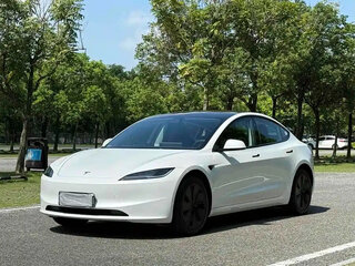 2023 Tesla Model 3 Performance I, белый, 3100000 рублей, вид 1