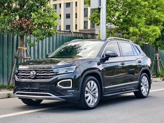 2021 Volkswagen Tayron I, чёрный, 1950000 рублей, вид 1