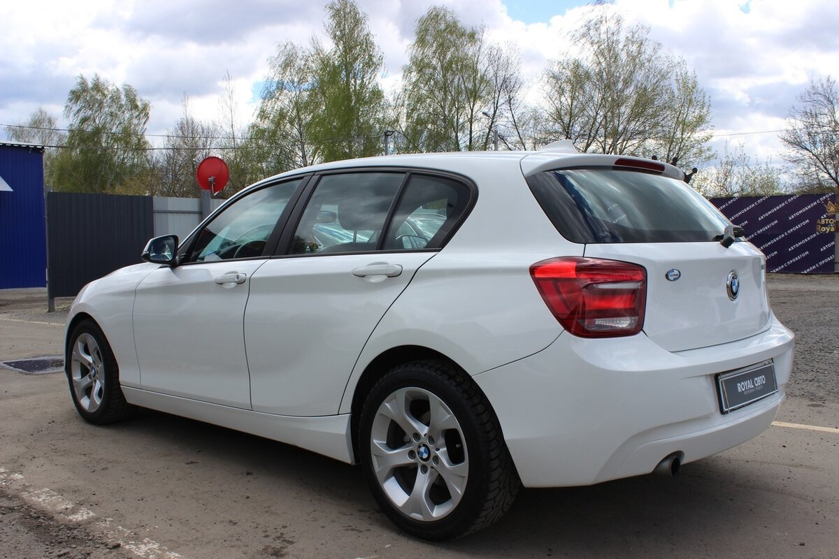 Купить б/у BMW 1 серии II (F20/F21) 116i 1.6 AT (136 л.с