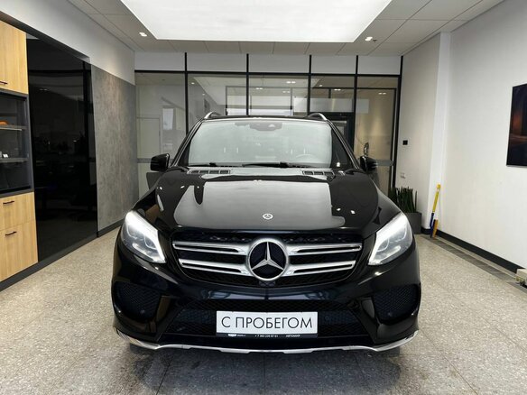 2017 Mercedes-Benz GLE 300 I (W166), чёрный, 3470000 рублей - вид 1