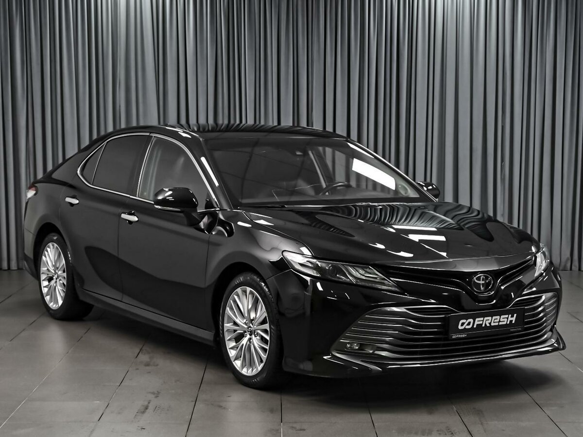 Toyota Camry VIII (XV70)