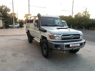 2022 Toyota Land Cruiser 78 70 Series Рестайлинг 1, белый, 4825659 рублей, вид 1