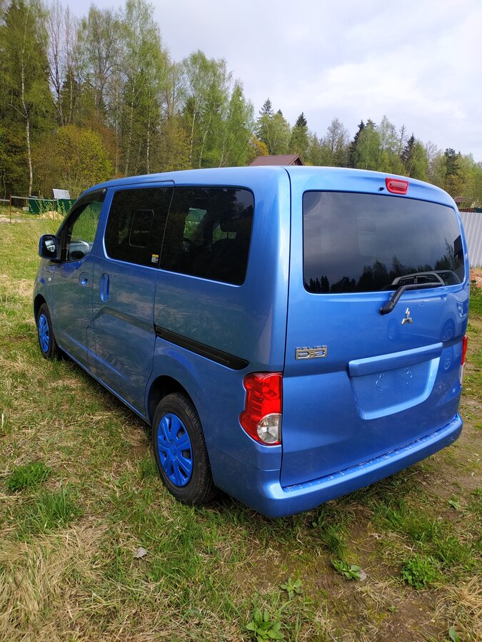 Мицубиси делика д 3