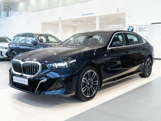 2024 BMW 5 серии Long 530Li xDrive VIII (G60/G61/G68), чёрный, 9000000 рублей, вид 1