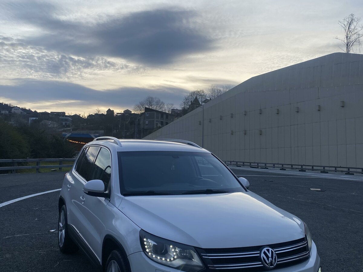 Купить б/у Volkswagen Tiguan I Рестайлинг 2.0d AT (140 л.с.) 4WD дизель ...