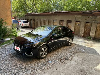 2018 Hyundai Solaris II, чёрный, 900000 рублей, вид 1