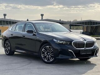 2025 BMW 5 серии Long 530Li xDrive VIII (G60/G61/G68), чёрный, 6490000 рублей, вид 1