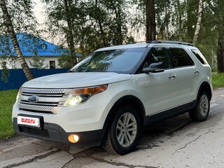 2013 Ford Explorer V, белый, 1620000 рублей, вид 1
