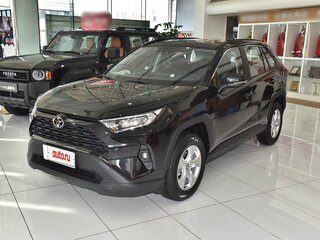 2025 Toyota RAV4 V (XA50), чёрный, 3600000 рублей, вид 1