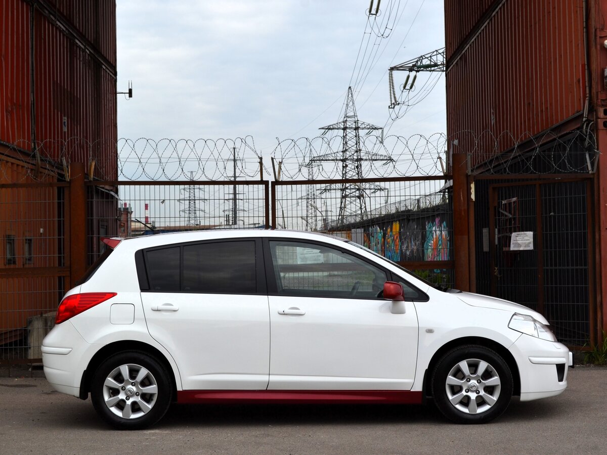 NISSAN TIIDA - фото 3