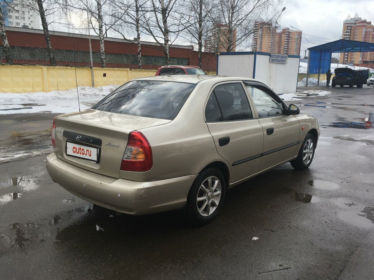 Хендай акцент 2003 года
