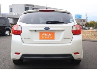 2016 Subaru Impreza IV Рестайлинг, белый, 987000 рублей, вид 4