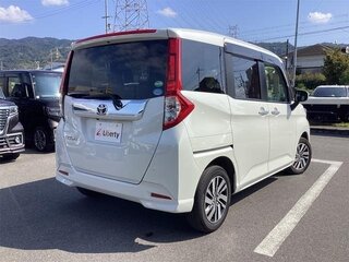 2017 Toyota Roomy I, белый, 800000 рублей, вид 4
