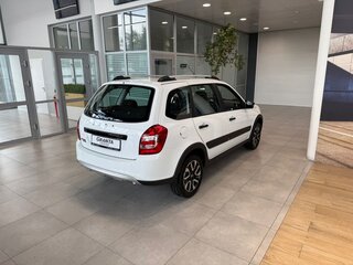 2025 Lada (ВАЗ) Granta Cross I Рестайлинг, белый, 1175000 рублей, вид 5