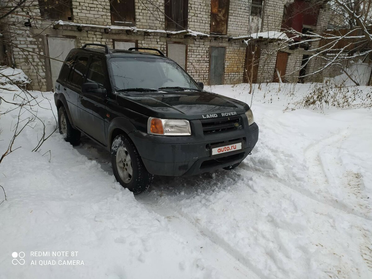 Зеленый ленд ровер